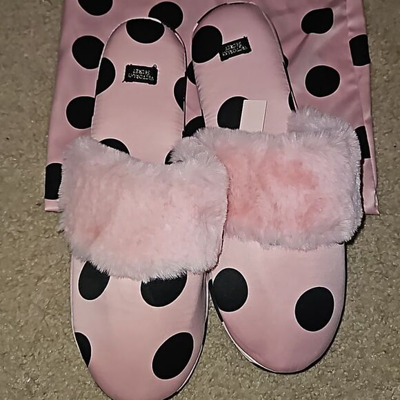 NWTS Victoria's Secret Satin Slippers ,+ Storage bag polka dots 9-10 - Picture 2 of 5